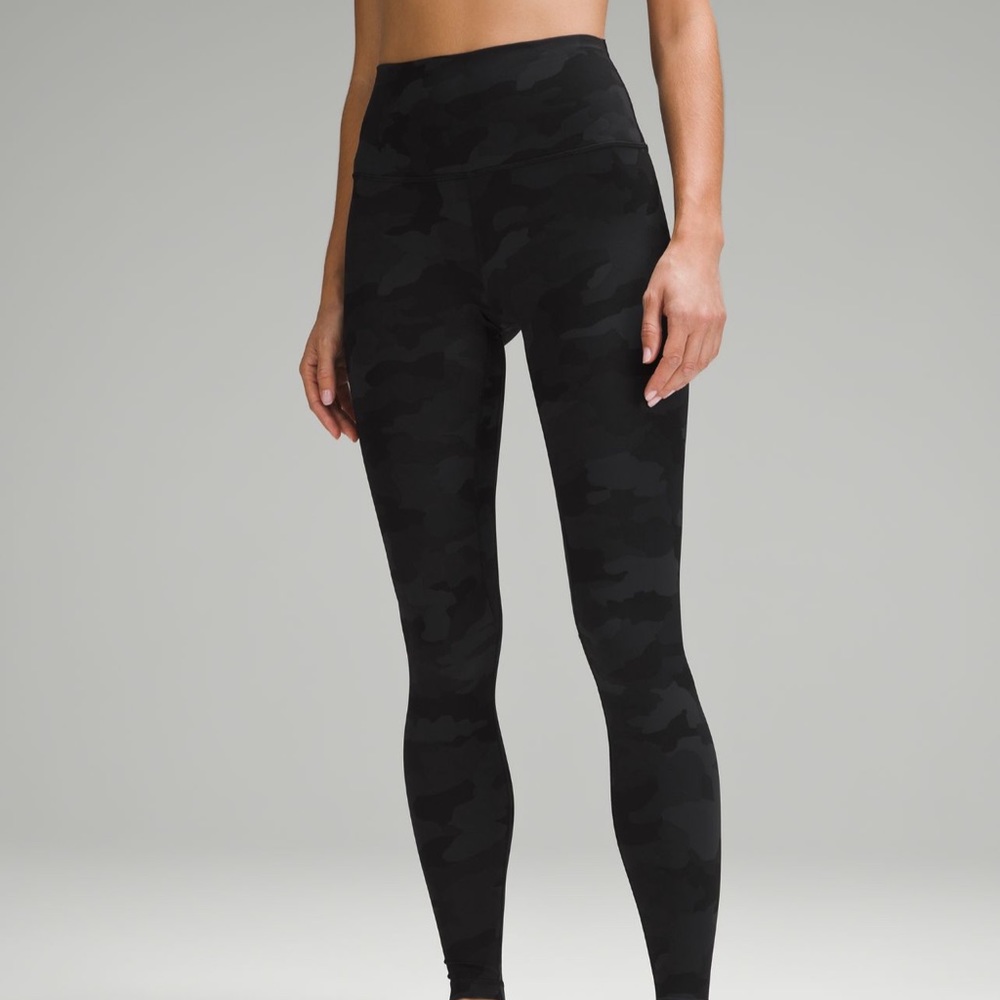 Lululemon Camo black align leggings, worn once